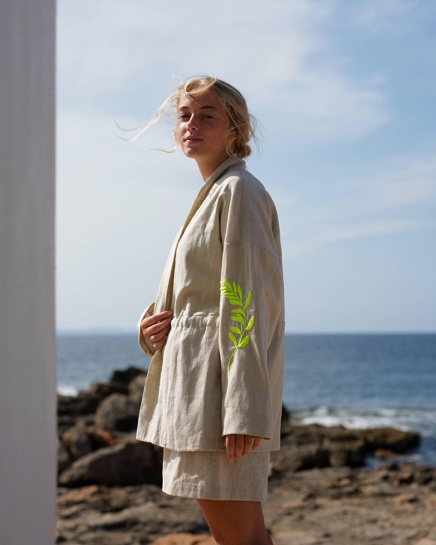 Relaxed Fit Tie Waist Linen Shorts