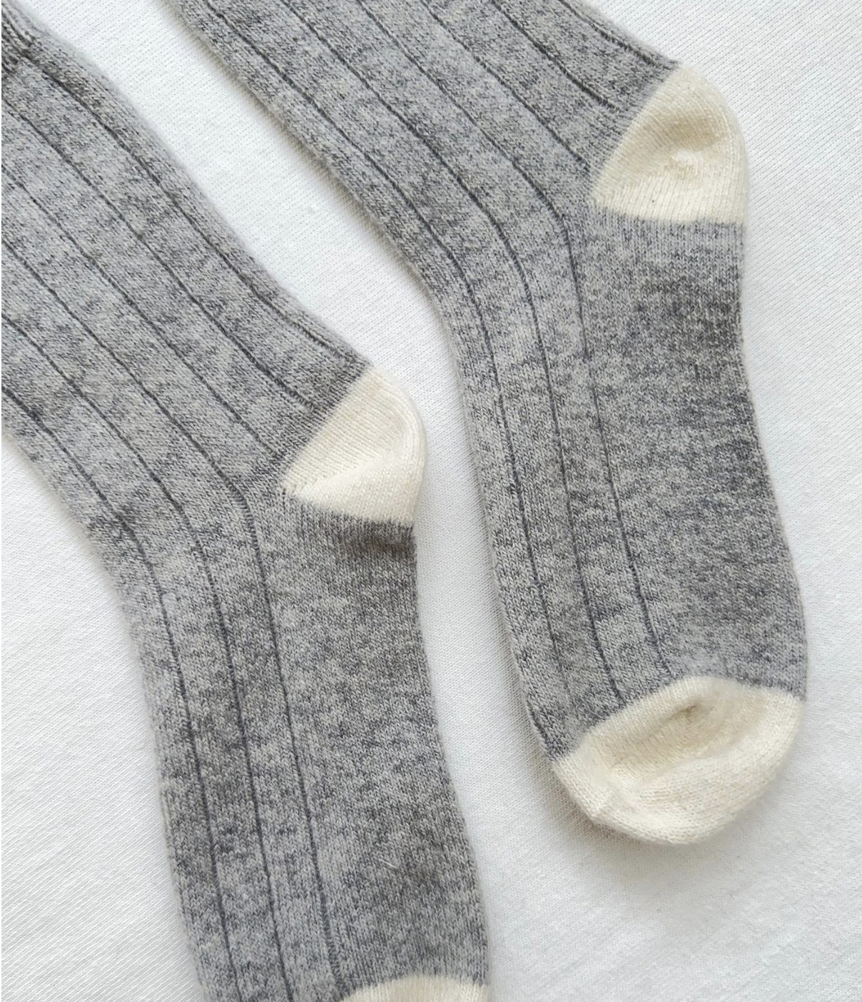 Le Bon Shoppe Classic Cashmere Socks | Grey Melange