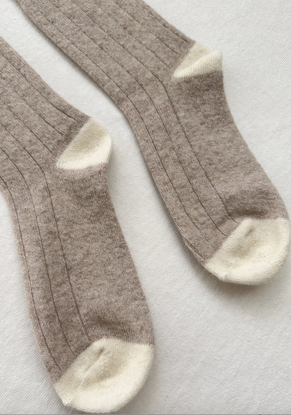 Le Bon Shoppe Classic Cashmere Socks | Fawn