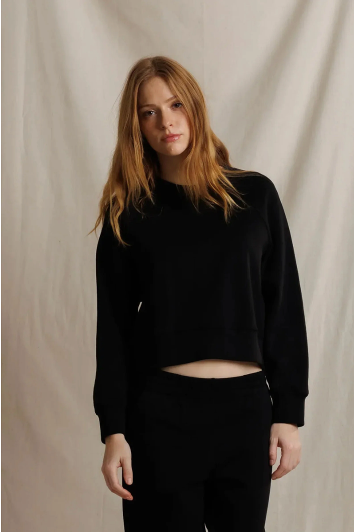 Perfect White Tee Nell Travel Sweatshirt | True Black