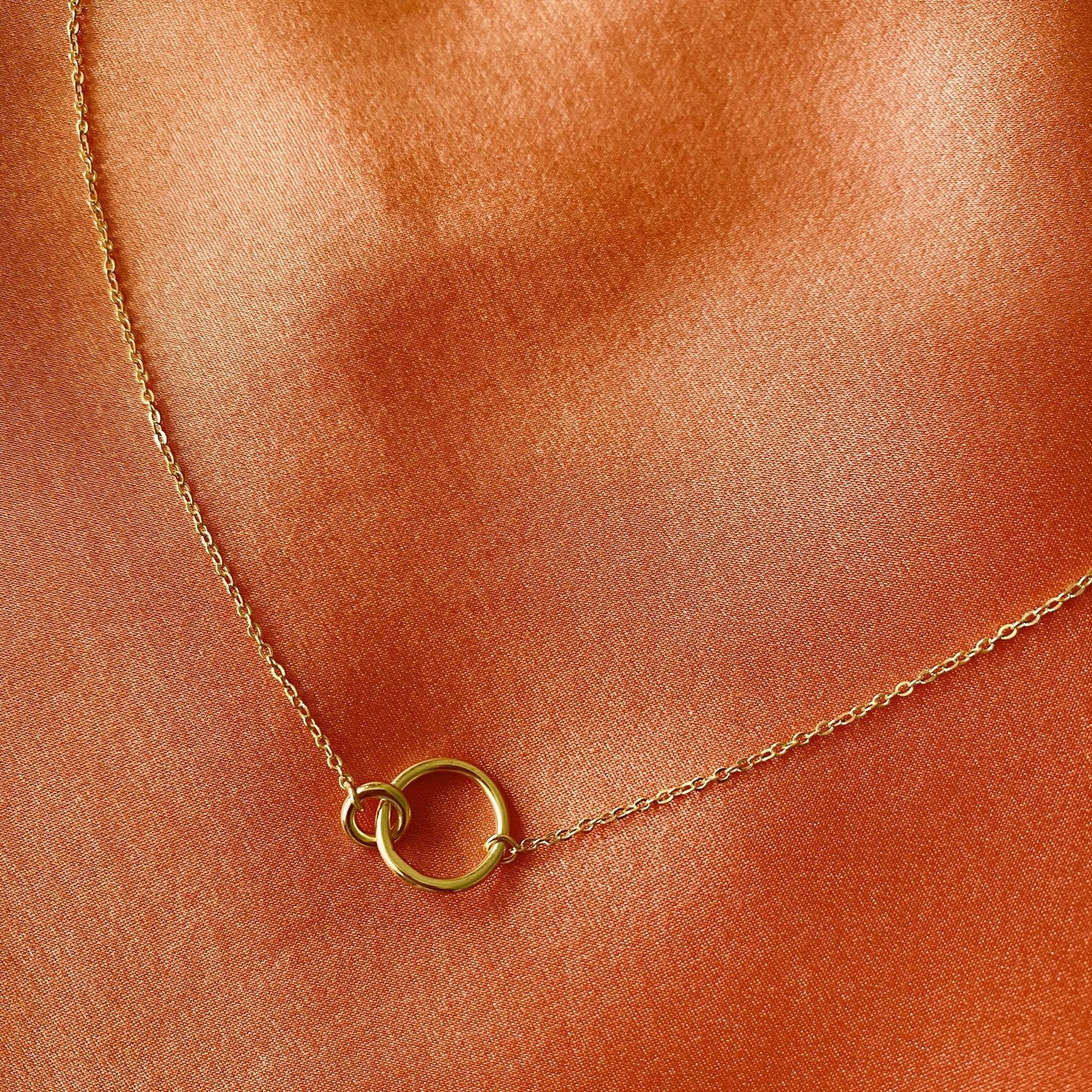Lena Circle Necklace