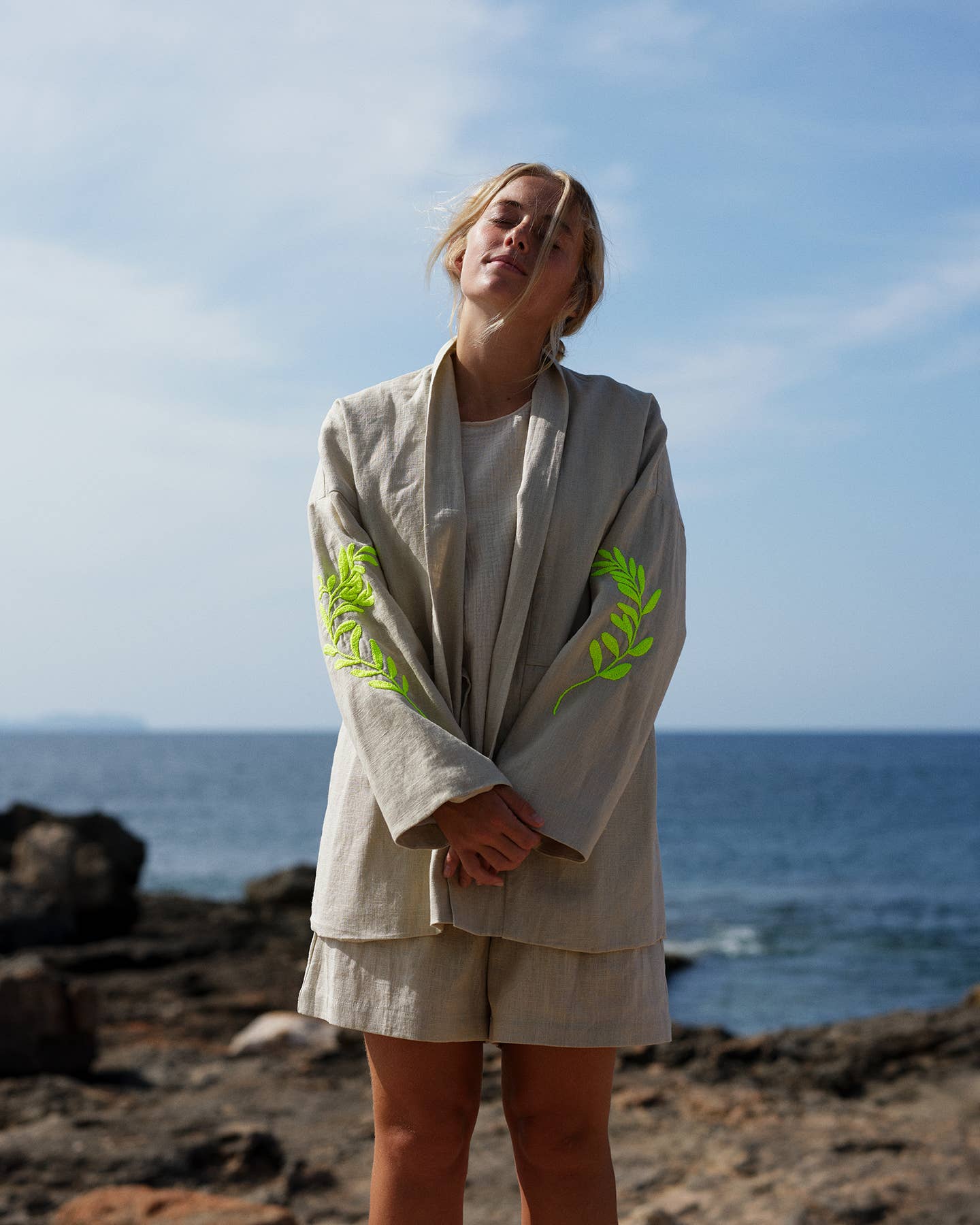 Relaxed Fit Tie Waist Linen Shorts