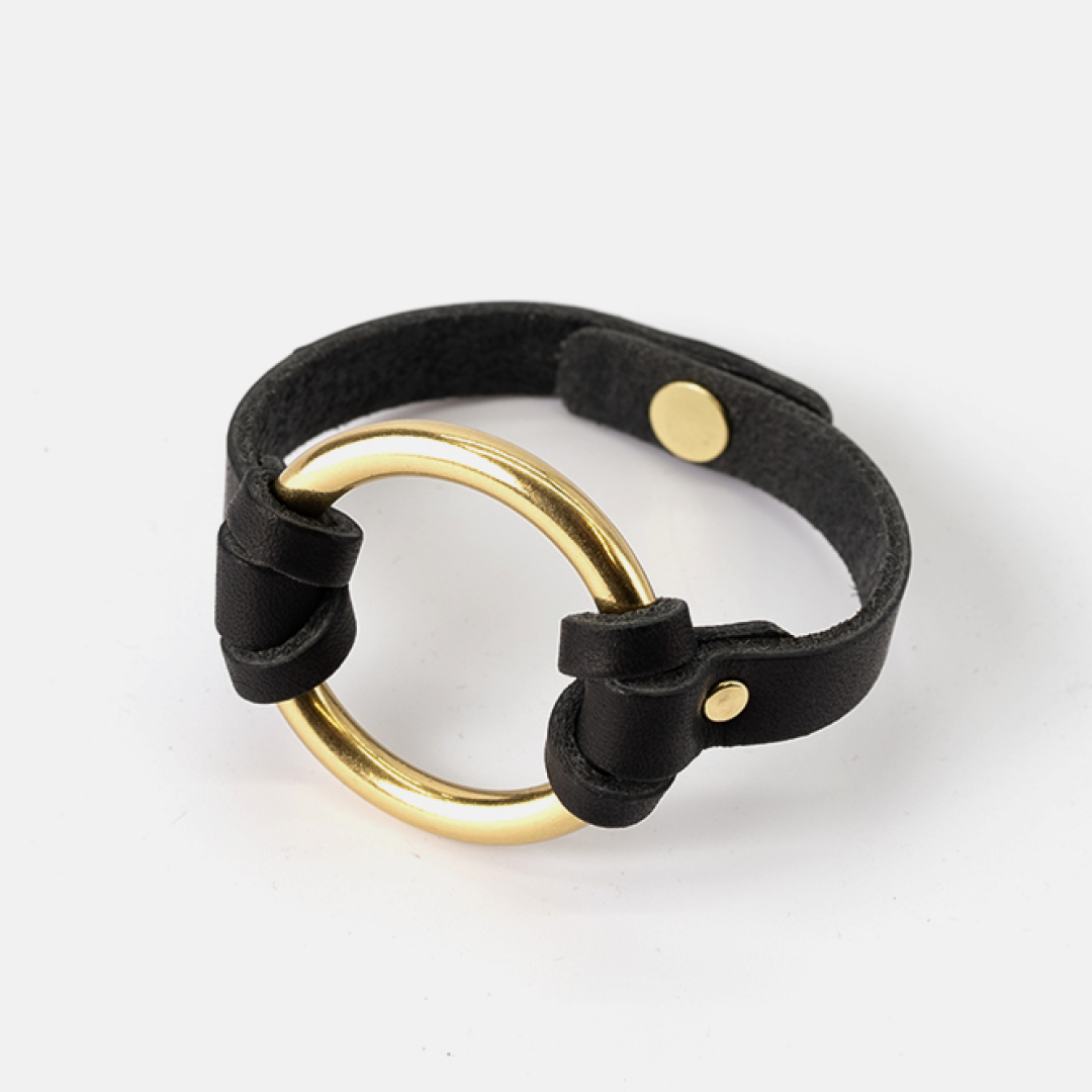 Equestrian-Inspired Chinati O-Ring Leather Bracelet
