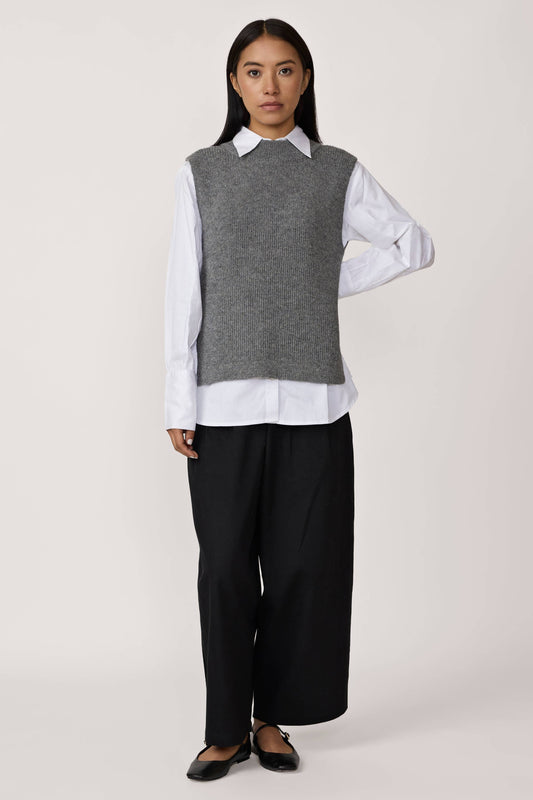 Mockneck Sweater Vest | Charcoal