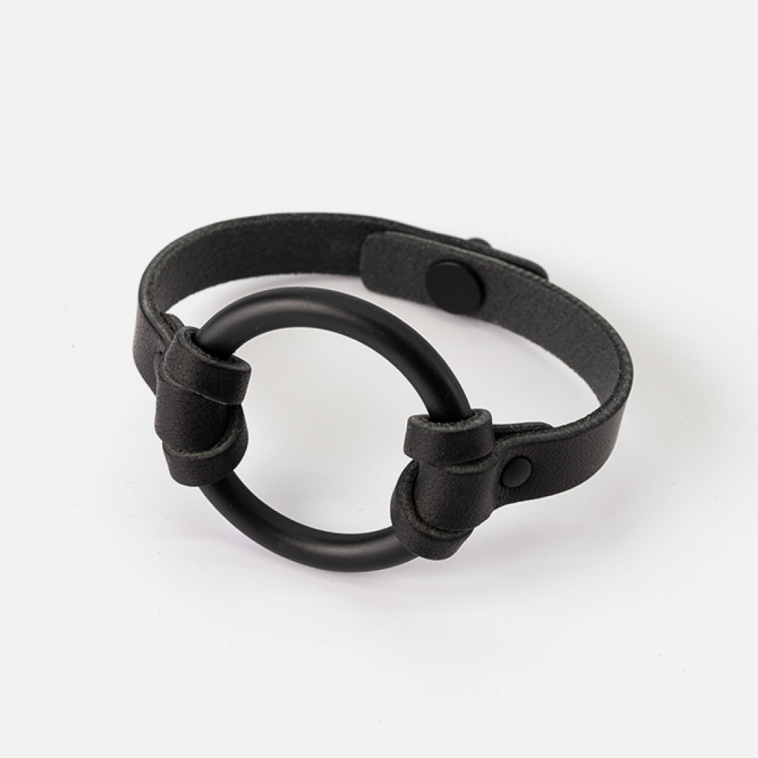 Equestrian-Inspired Chinati O-Ring Leather Bracelet