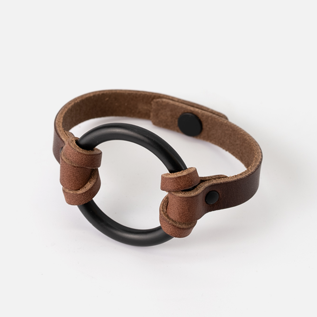 Equestrian-Inspired Chinati O-Ring Leather Bracelet