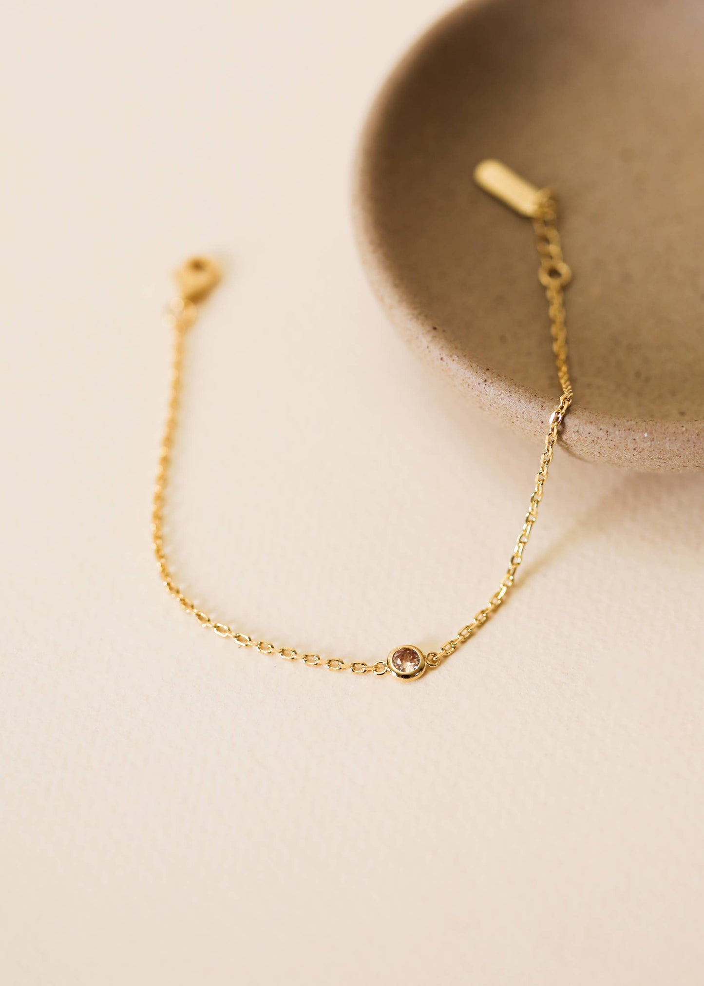 Solitaire Champagne Gemstone Bracelet | 8k Gold Plated
