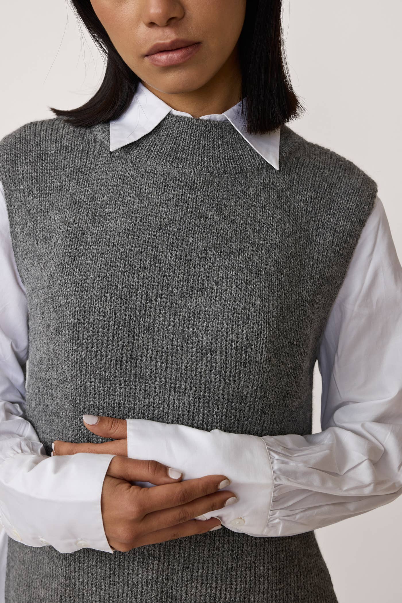 Mockneck Sweater Vest | Charcoal